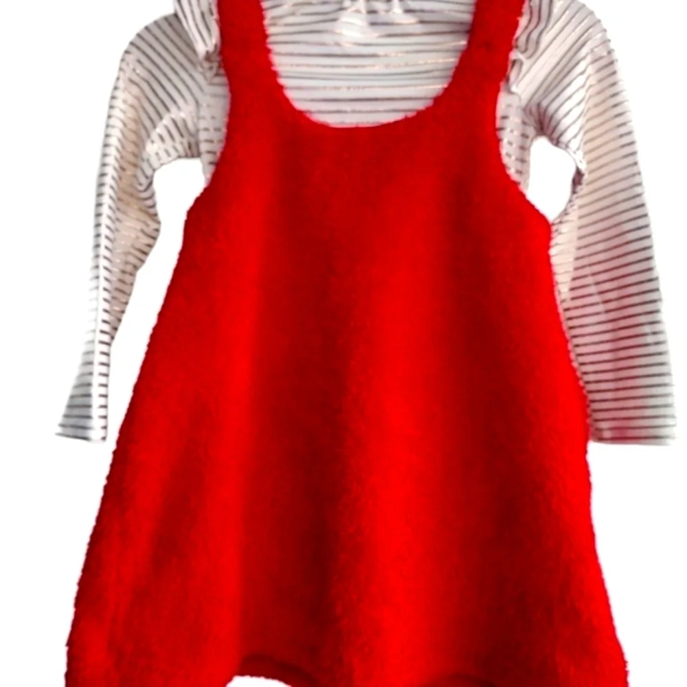 Young hearts  Christmas  💗 girl outfit size 4 🔥 5$ if you get bundle 🔥